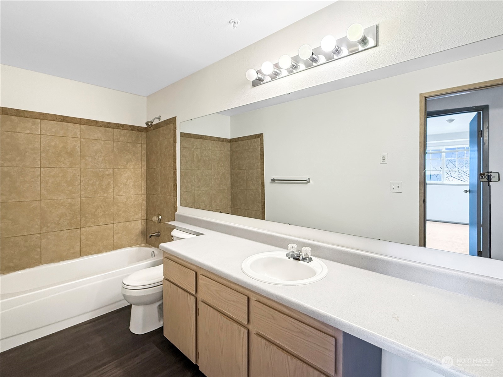 11002 Southeast Petrovitsky Road, Unit I203 Renton, WA 98055 - Photo 10 of 18