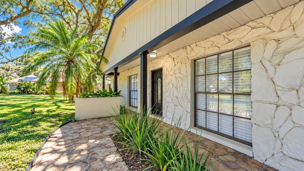 7405 Williams Road Seffner, FL 33584 - Photo 5 of 94 Gallery Image 5