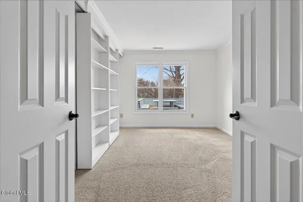 $385,000 | 41 Commonwealth Drive, Bethlehem, NY 12077