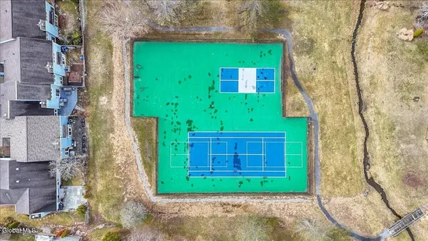 $385,000 | 41 Commonwealth Drive, Bethlehem, NY 12077