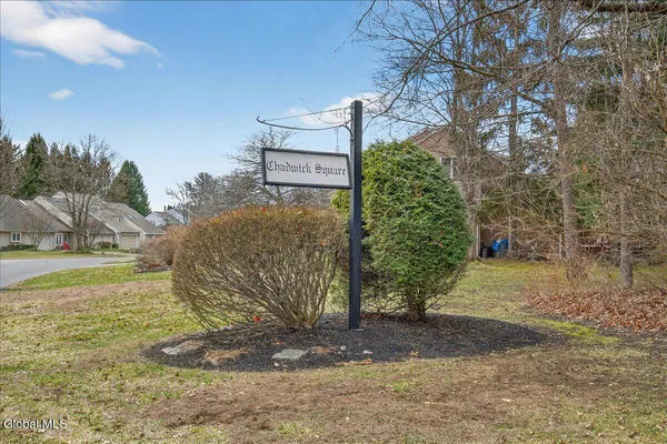 $385,000 | 41 Commonwealth Drive, Bethlehem, NY 12077