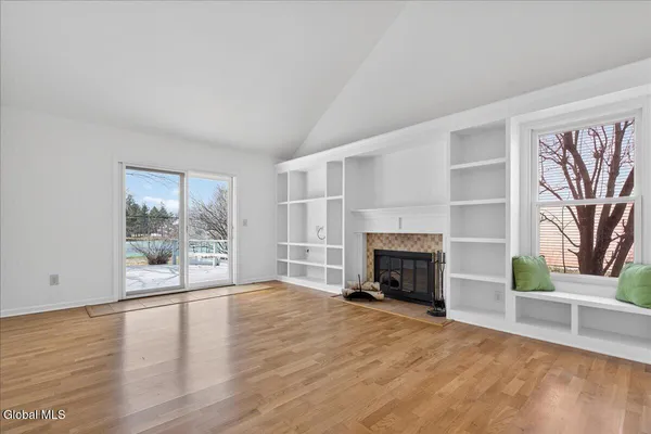 $385,000 | 41 Commonwealth Drive, Bethlehem, NY 12077