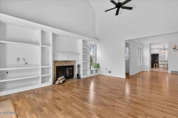 $385,000 | 41 Commonwealth Drive, Bethlehem, NY 12077