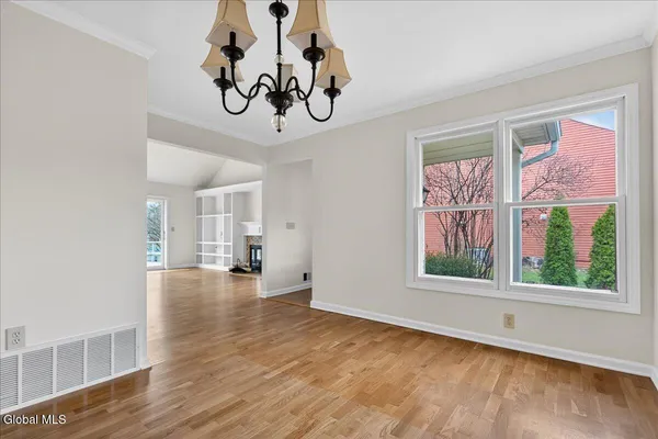 $385,000 | 41 Commonwealth Drive, Bethlehem, NY 12077