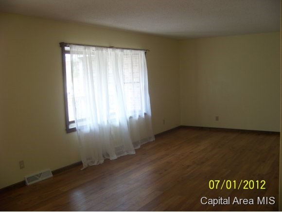 28 Penacook Drive Rochester, IL 62563 - Photo 4 of 24
