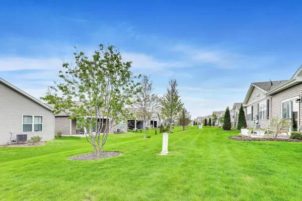 $319,000 | 6328 Maple Glen Drive, Wonder Lake, IL 60097
