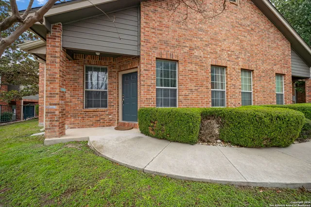 $250,000 | 54 Chapel Hill Circle, Unit 54, San Antonio, TX 78240