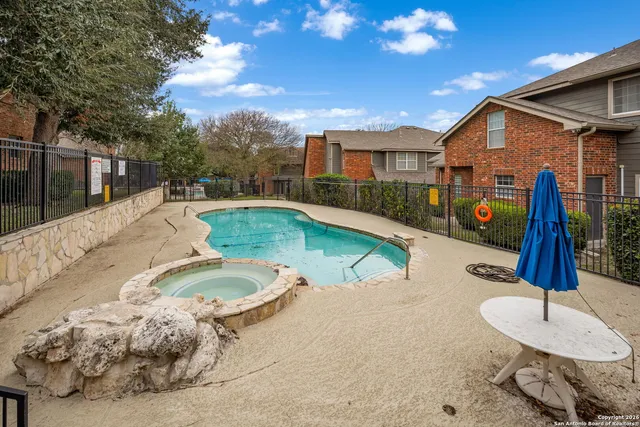 $250,000 | 54 Chapel Hill Circle, Unit 54, San Antonio, TX 78240