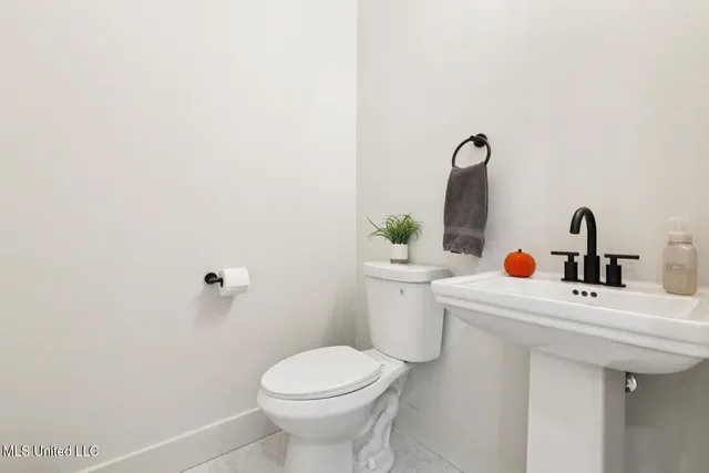 $527,500 | 10 East Lookout Drive, Carriere, MS 39426