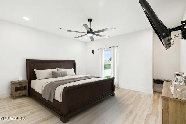 $527,500 | 10 East Lookout Drive, Carriere, MS 39426