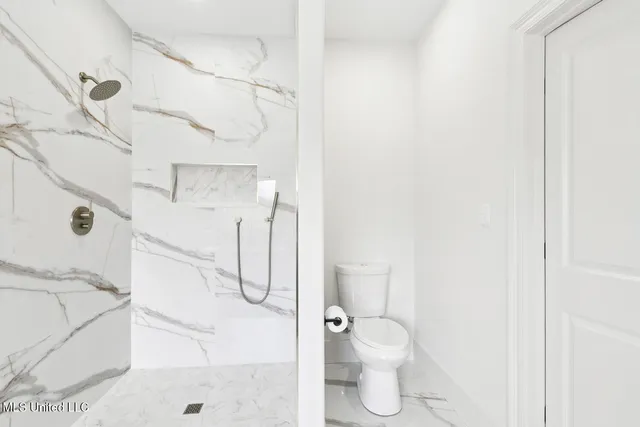 $527,500 | 10 East Lookout Drive, Carriere, MS 39426