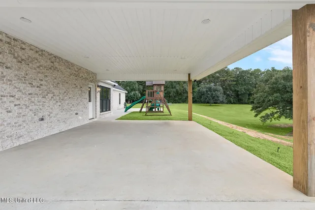 $527,500 | 10 East Lookout Drive, Carriere, MS 39426