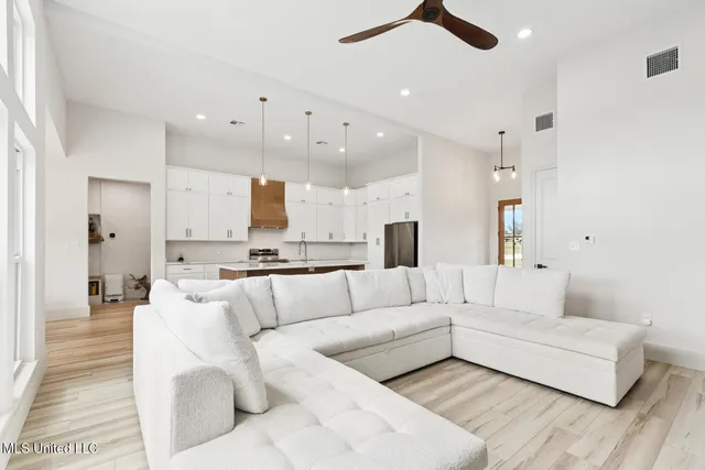 $527,500 | 10 East Lookout Drive, Carriere, MS 39426