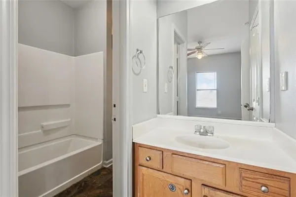 $1,100 | 373 Community College Drive, Unit 302, Baton Rouge, LA 70806