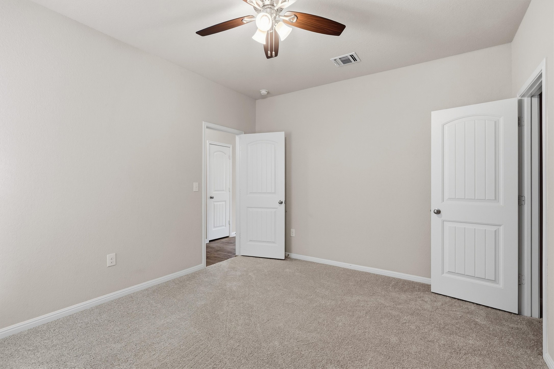 10817 Gonzales Ranger Pass Austin, TX 78754 - Photo 19 of 37 It’s light, bright, and fully carpeted, with a ceiling fan to keep things cool.