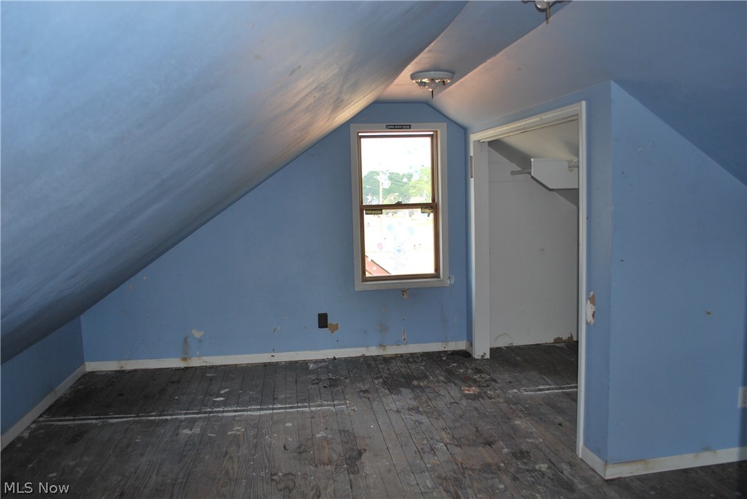 8017 Snow Road Parma, OH 44129 - Photo 16 of 23