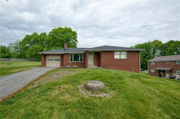 $2,000 | 338 Moon Clinton Road, Coraopolis, PA 15108