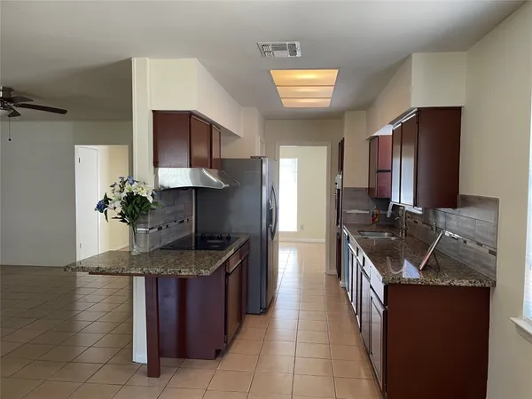 $2,100 | 8830 Sharpcrest Street, Houston, TX 77036