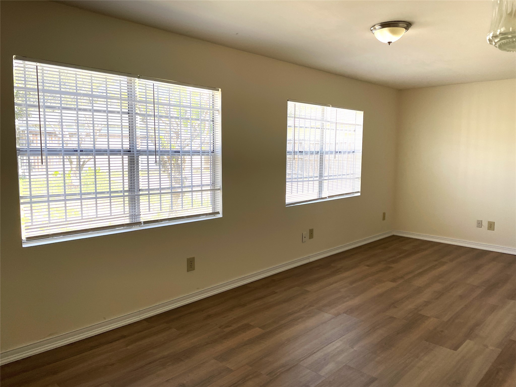 8830 Sharpcrest Street Houston, TX 77036 - Photo 6 of 18