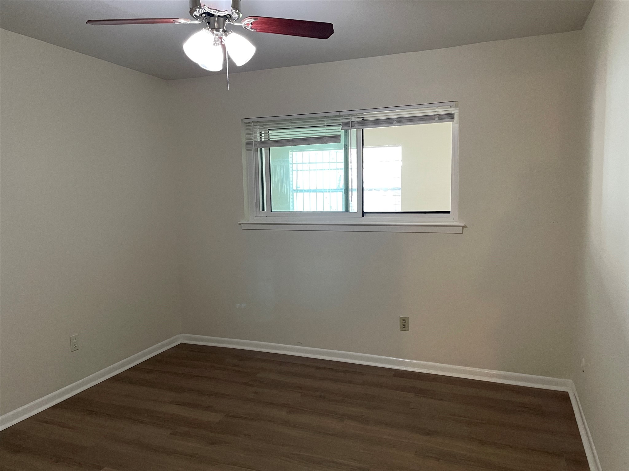 8830 Sharpcrest Street Houston, TX 77036 - Photo 8 of 18