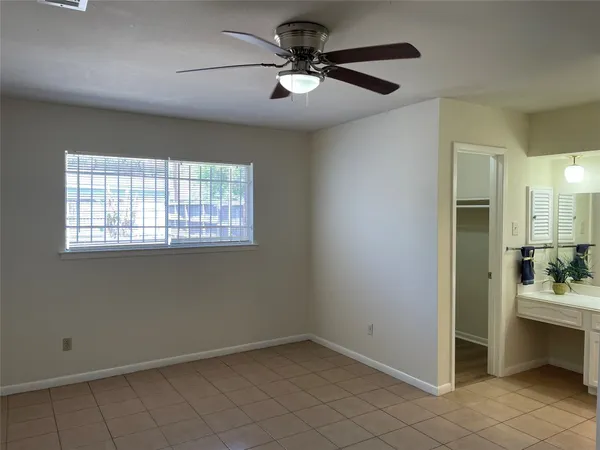 $2,100 | 8830 Sharpcrest Street, Houston, TX 77036