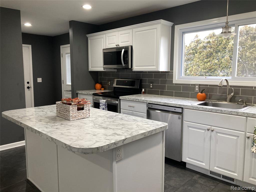 3784 Lippincott Road Lapeer, MI 48446 - Photo 11 of 18