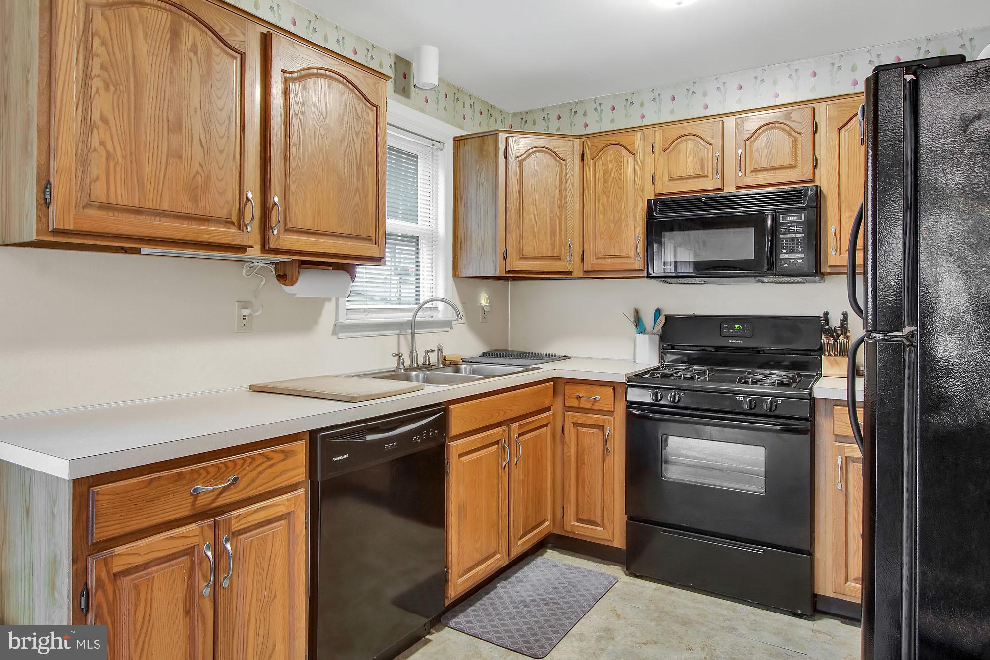 4533 Sefranka Road Temple, PA 19560 - Photo 10 of 24