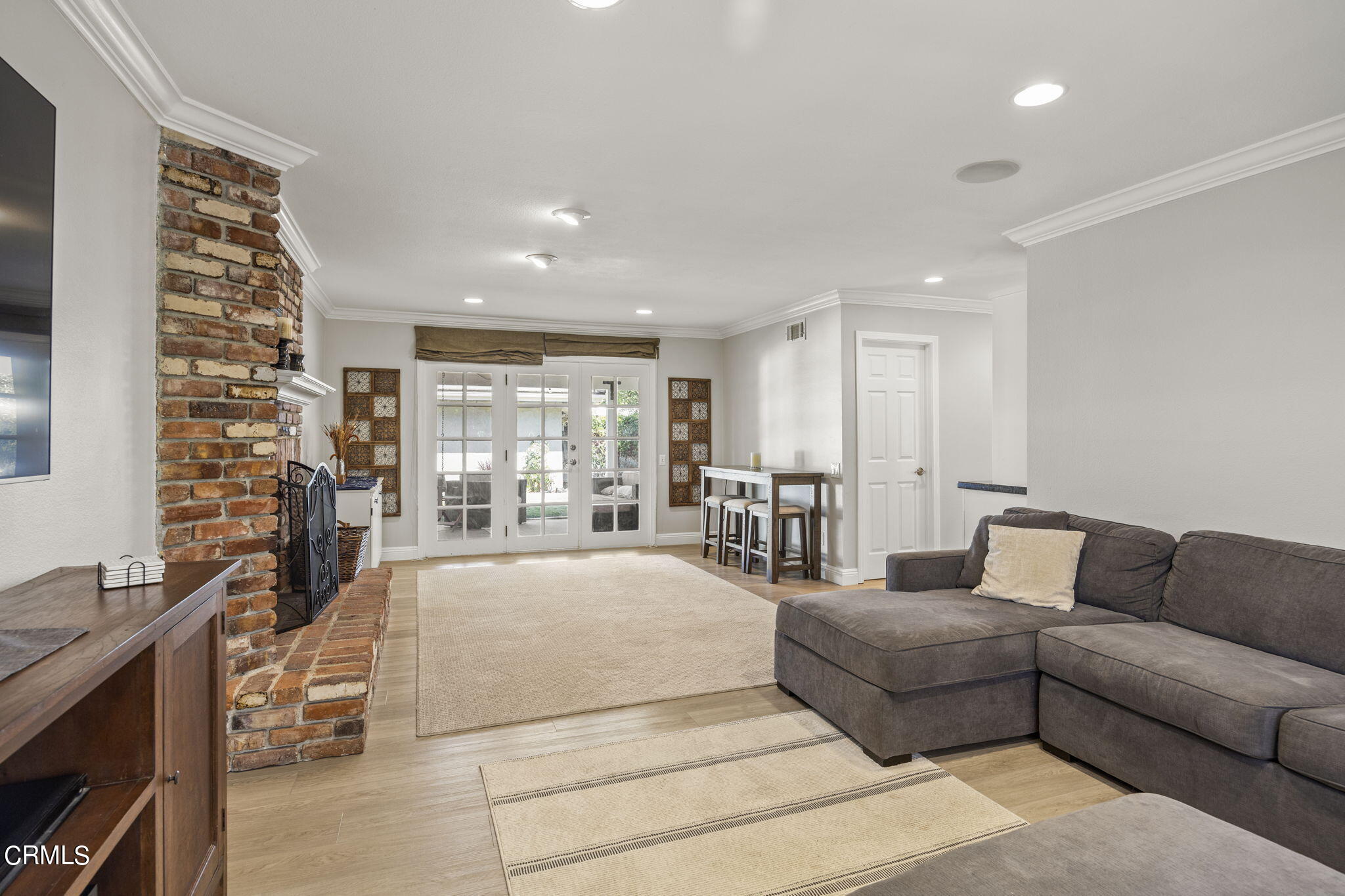 1876 Ramona Drive Camarillo, CA 93010 - Photo 8 of 9 26-web-or-mls-Upmarketmedia_1876Ram2-81