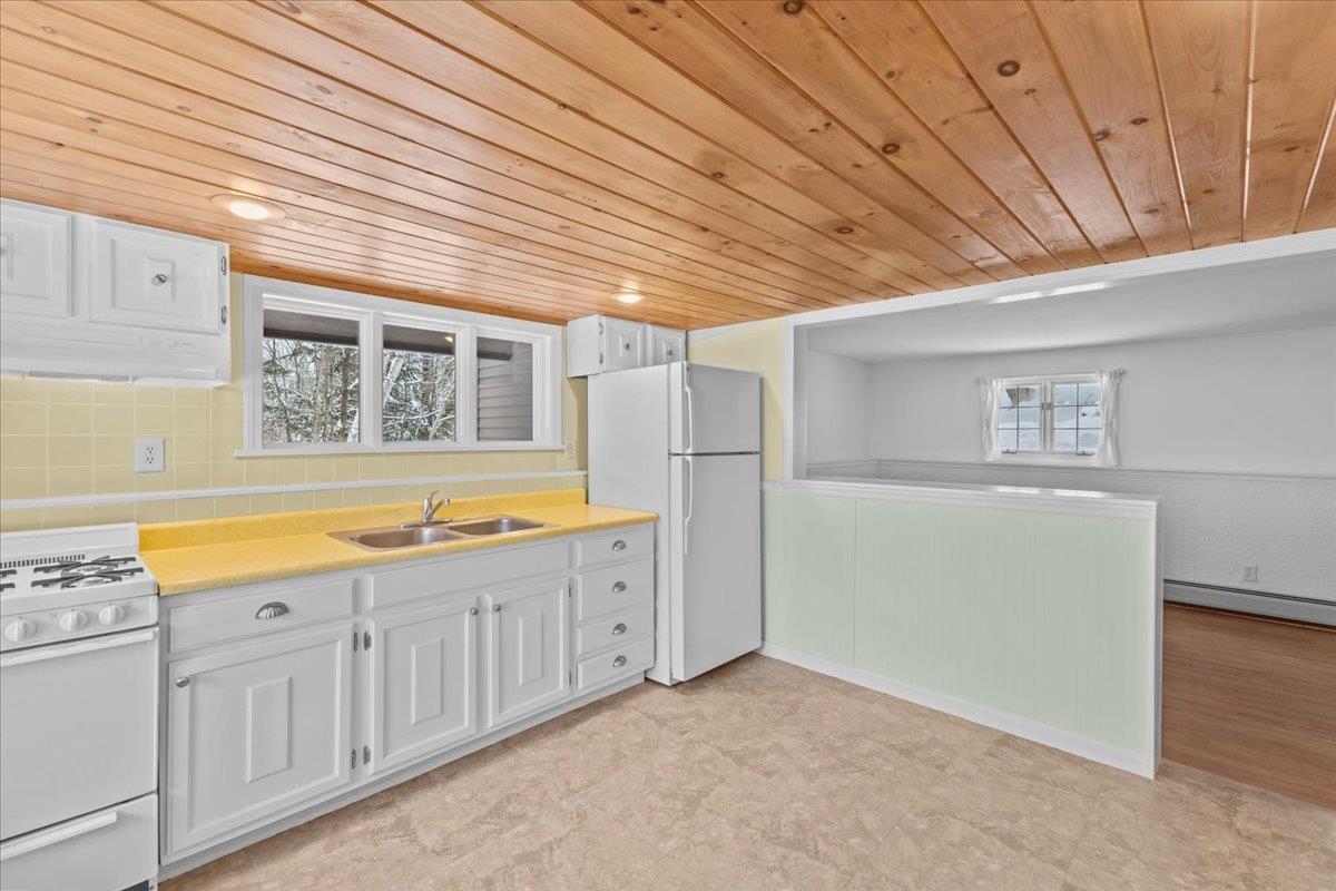 111 N Road Stowe, VT 05672 - Photo 36 of 57 Gallery Image 36