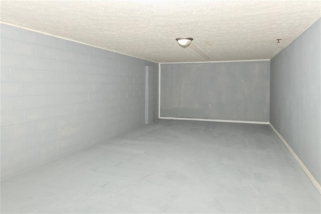 4043 Gambel Road Indianapolis, IN 46221 - Photo 17 of 22 Gallery Image 17