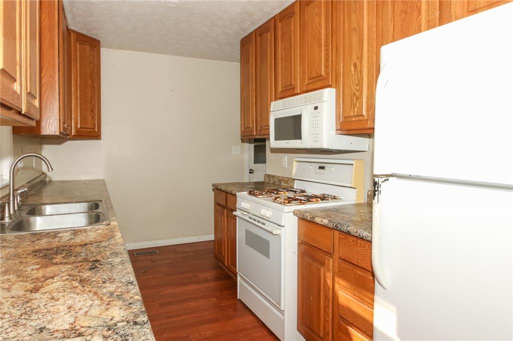 4043 Gambel Road Indianapolis, IN 46221 - Photo 3 of 22 Gallery Image 3
