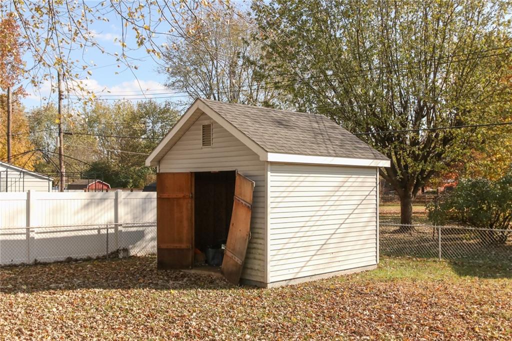 4043 Gambel Road Indianapolis, IN 46221 - Photo 21 of 22 Gallery Image 21