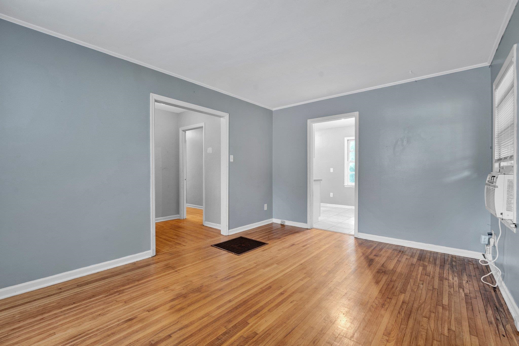 985 Wellsville Road Memphis, TN 38117 - Photo 12 of 24 a view of empty room with wooden floor