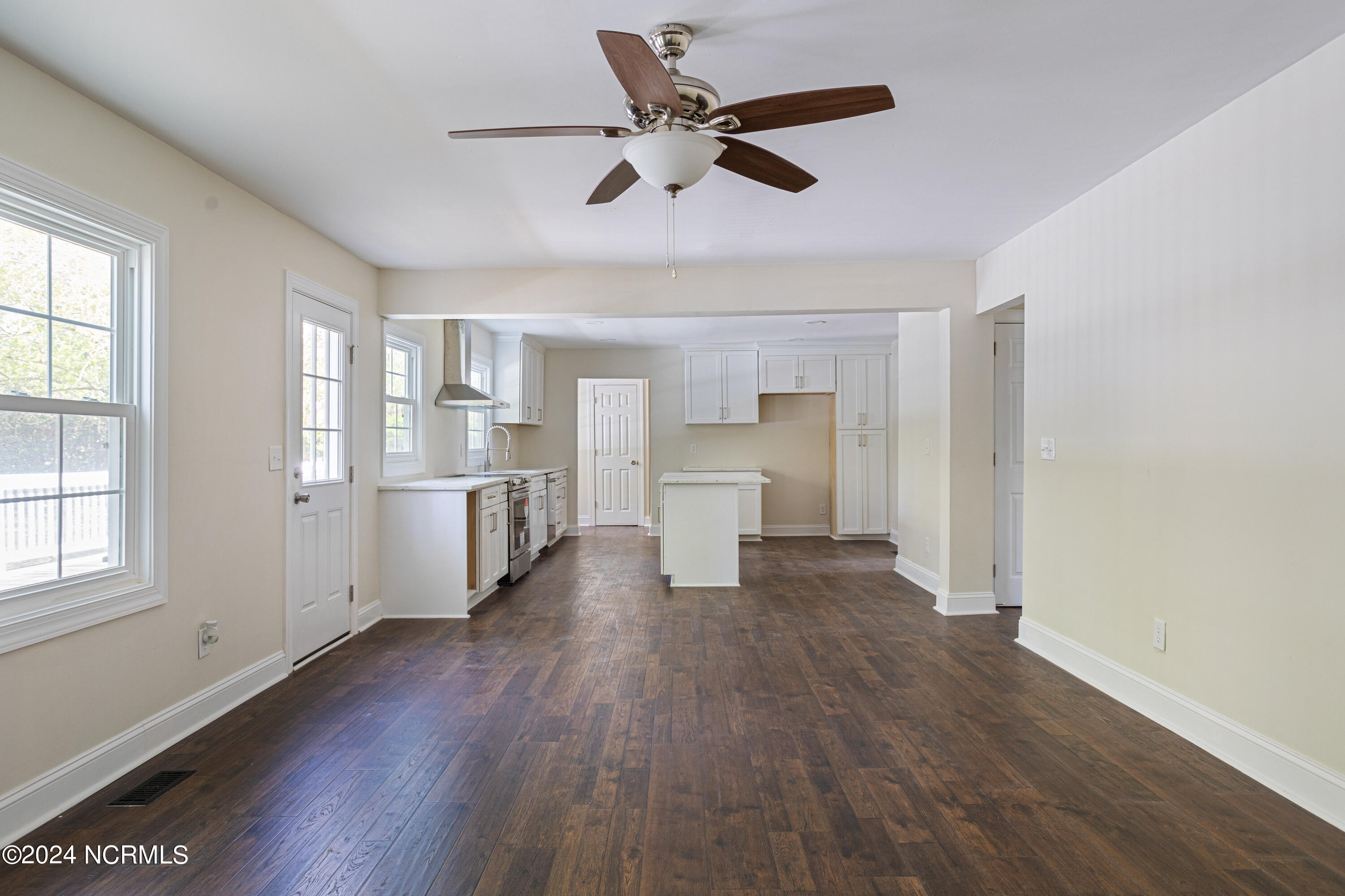 117 Lansdowne Road Wilmington, NC 28409 - Photo 11 of 39 011_117_lansdowne_road-11