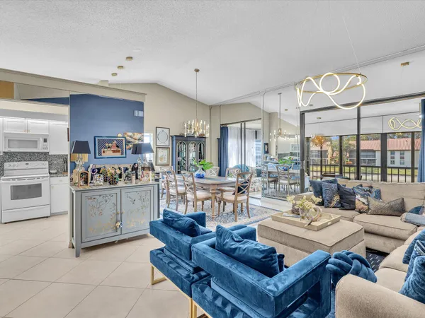 $269,800 | 10215 North Circle Lake Drive, Unit 201, Boynton Beach, FL 33437