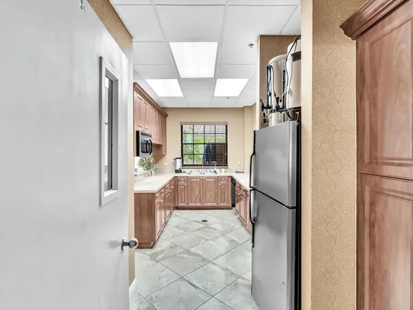 $269,800 | 10215 North Circle Lake Drive, Unit 201, Boynton Beach, FL 33437