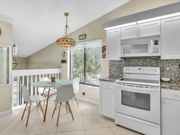 $269,800 | 10215 North Circle Lake Drive, Unit 201, Boynton Beach, FL 33437