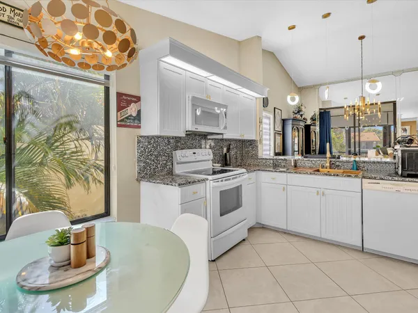 $269,800 | 10215 North Circle Lake Drive, Unit 201, Boynton Beach, FL 33437