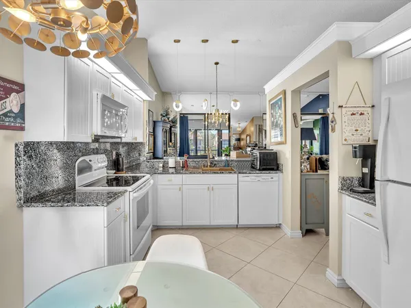 $269,800 | 10215 North Circle Lake Drive, Unit 201, Boynton Beach, FL 33437