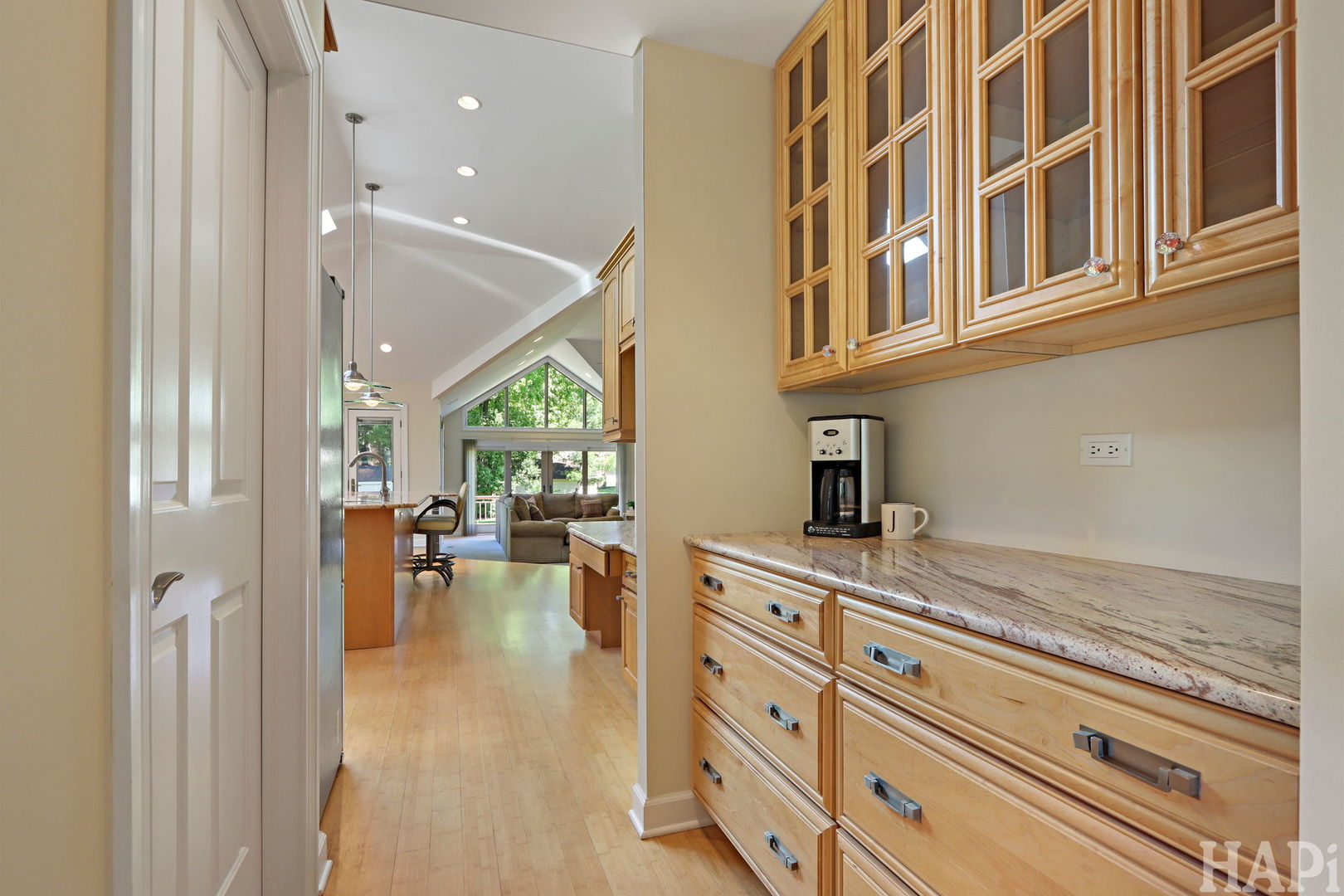 225 Spruce Road Northbrook, IL 60062 - Photo 9 of 40