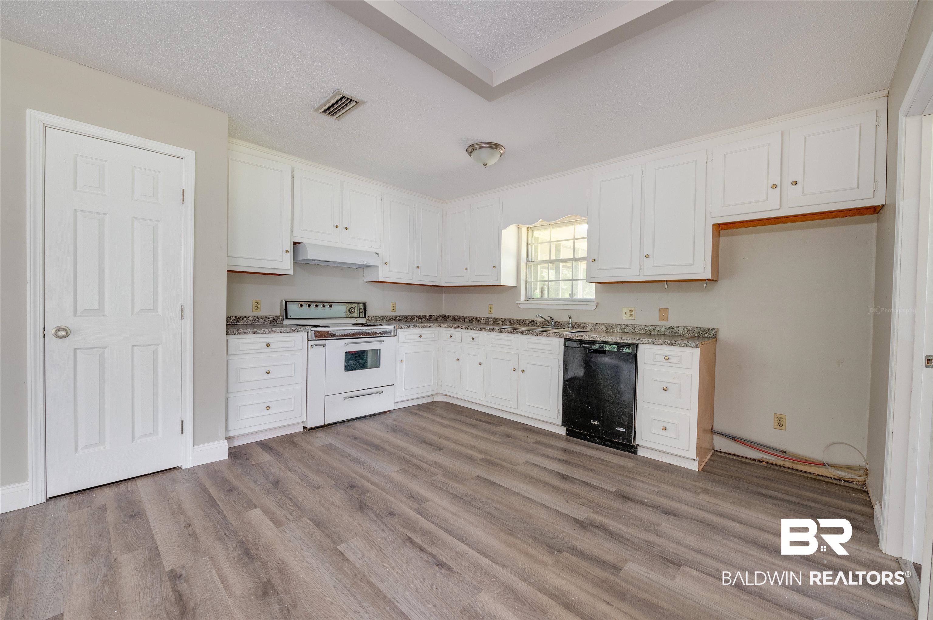 24213 Waterworld Road Robertsdale, AL 36567 - Photo 9 of 26