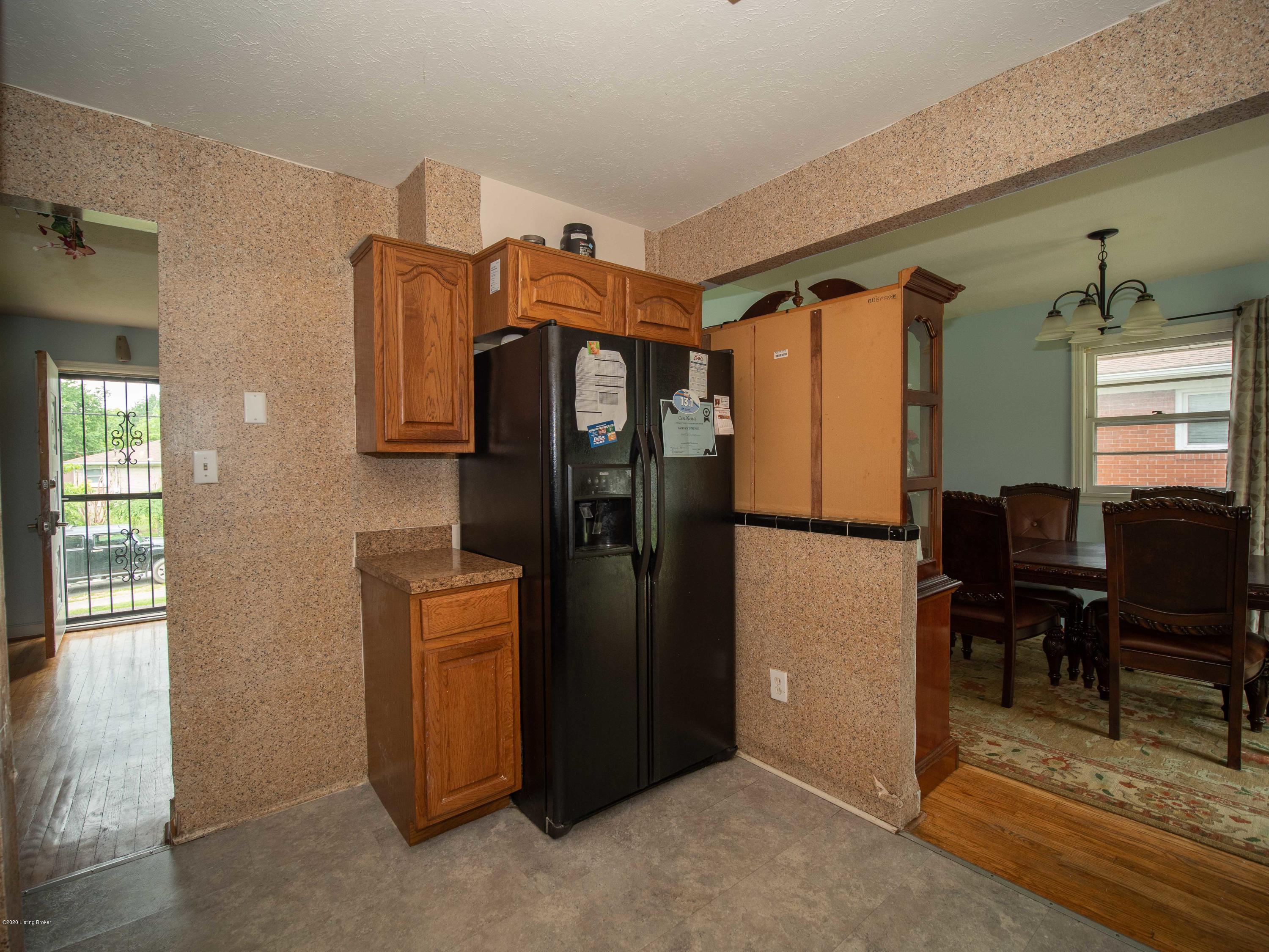 6803 Fernhaven Road Louisville, KY 40228 - Photo 10 of 50 6303 Fernhaven Road (26 of 72)