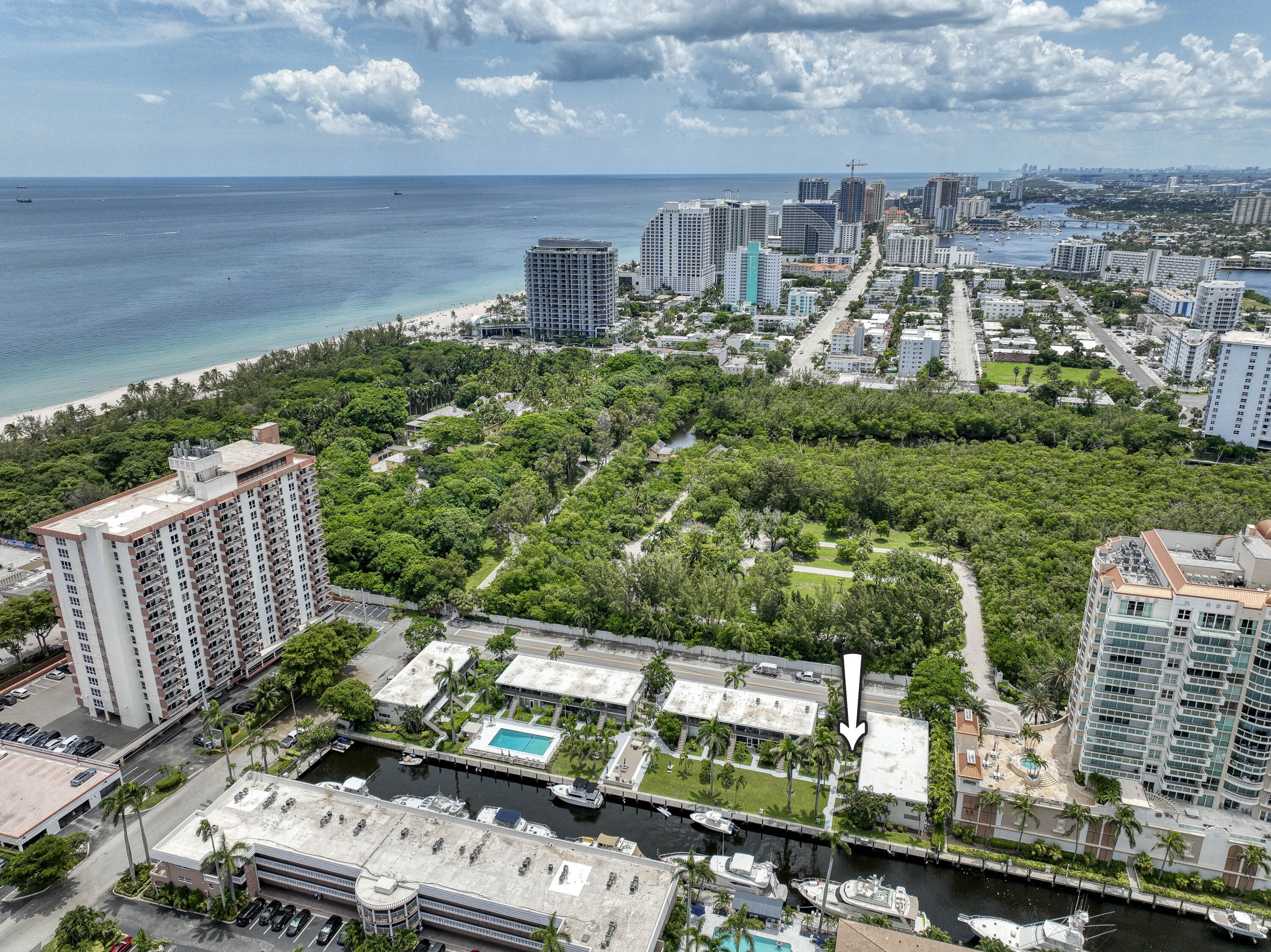 901 North Birch Road, Unit D10 Fort Lauderdale, FL 33304 - Photo 15 of 20 a view of a chairs and table on the terrace