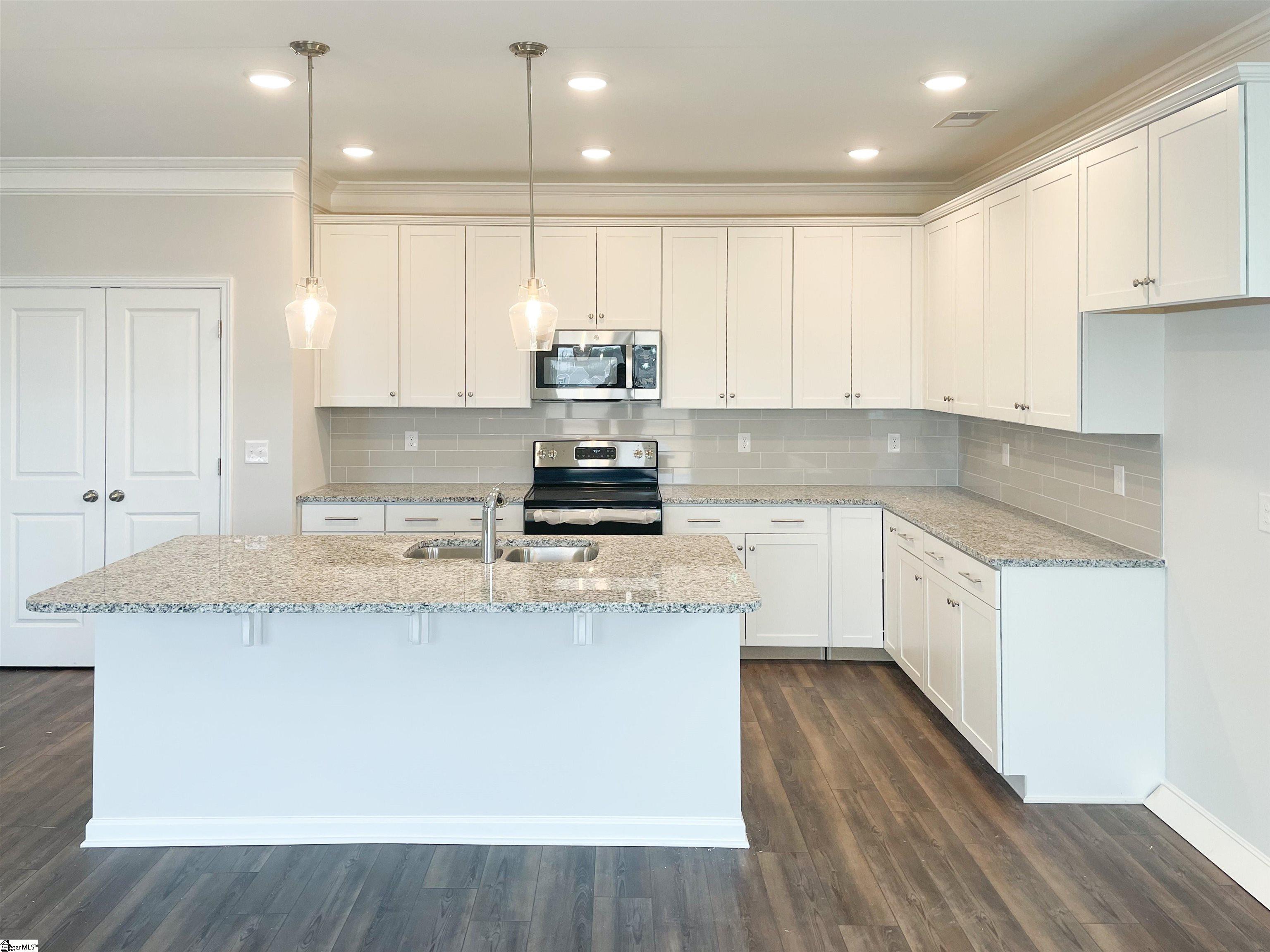 106 Pendergast Road Greenville, SC 29605 - Photo 3 of 20 Gallery Image 3