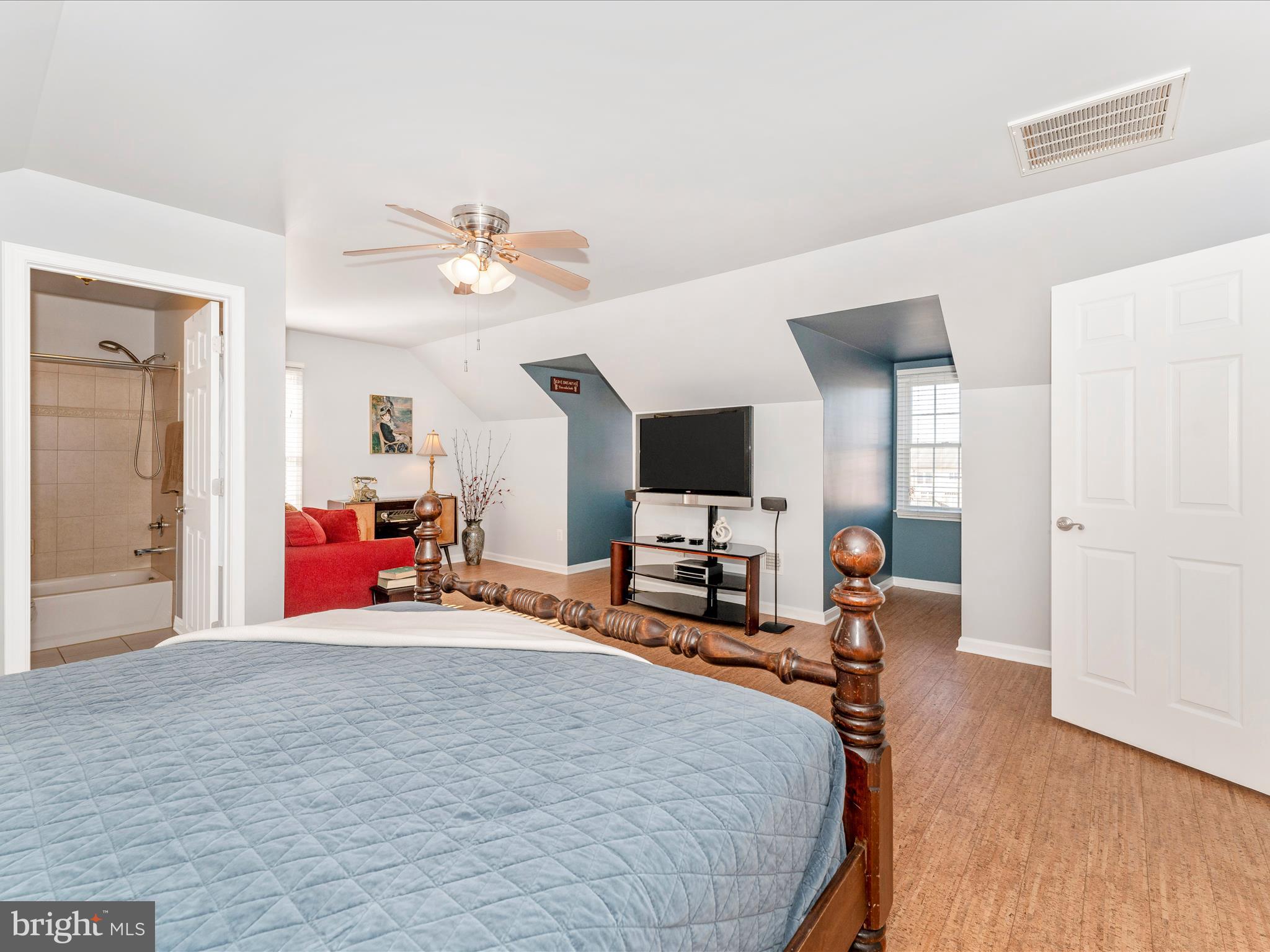 3925 Addison Woods Road Frederick, MD 21704 - Photo 41 of 90 Loft w/ Sitting Area & 2 Walk In Closets