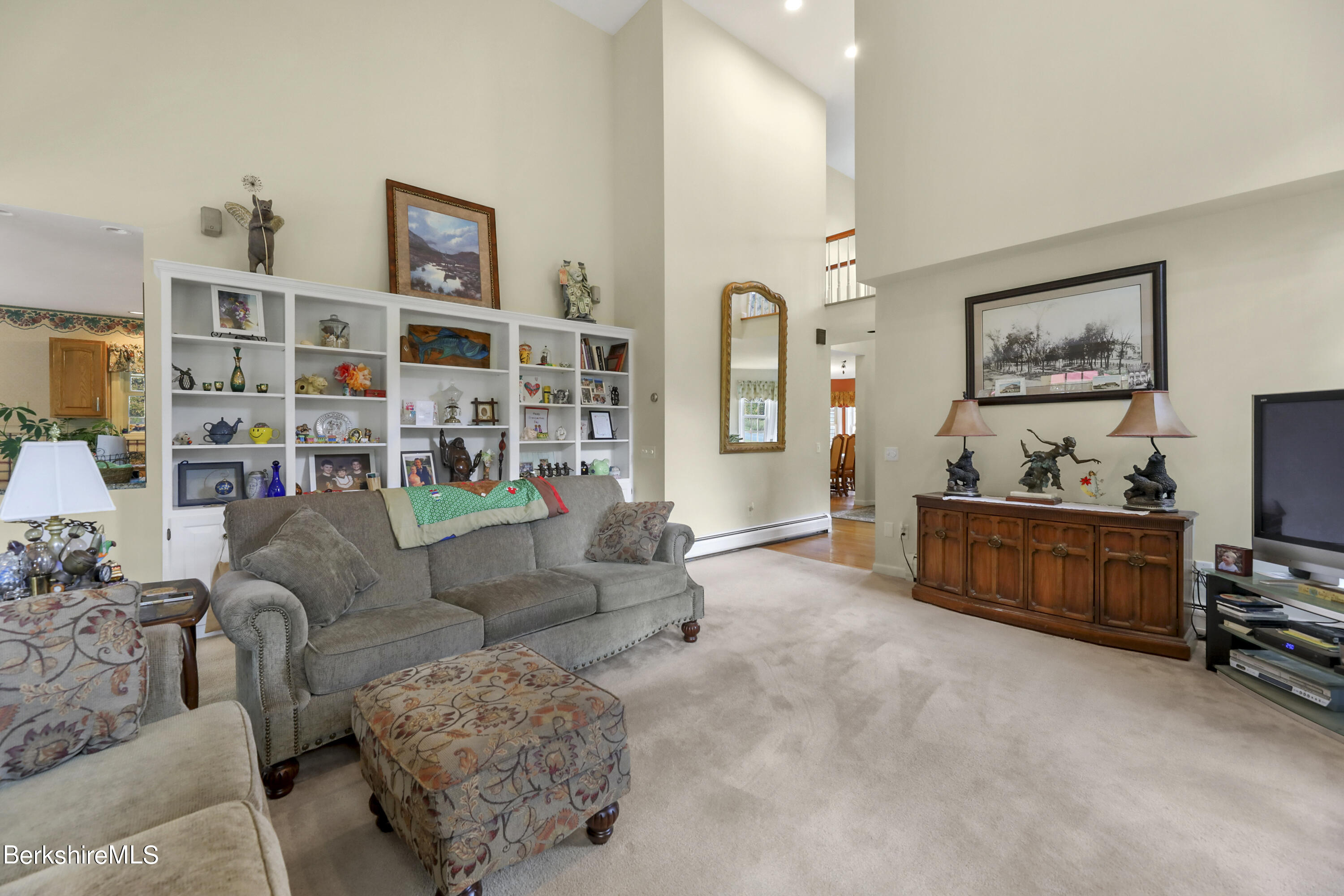 10 Lillybrook Road Pittsfield, MA 01201 - Photo 39 of 91 Great Room