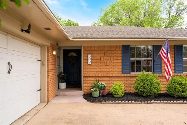 $345,000 | 309 Countryside Drive, Irving, TX 75062