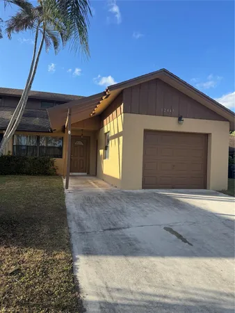 $2,800 | 12449 Guilford Way, Wellington, FL 33414