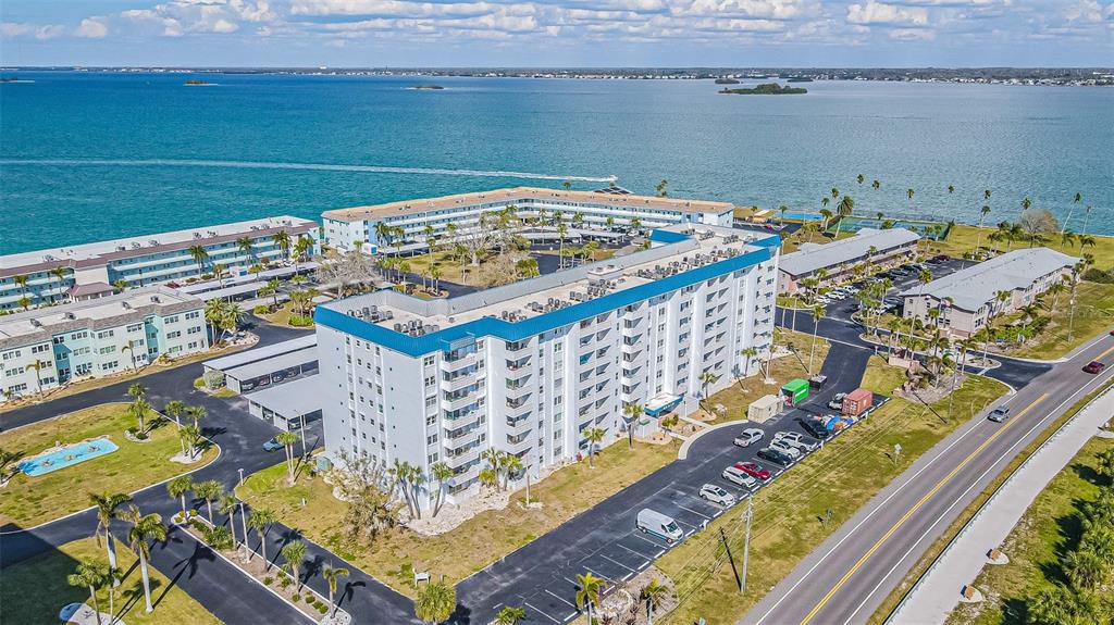 7 Elgin Place, Unit 301 Dunedin, FL 34698 - Photo 33 of 35 a view of an ocean