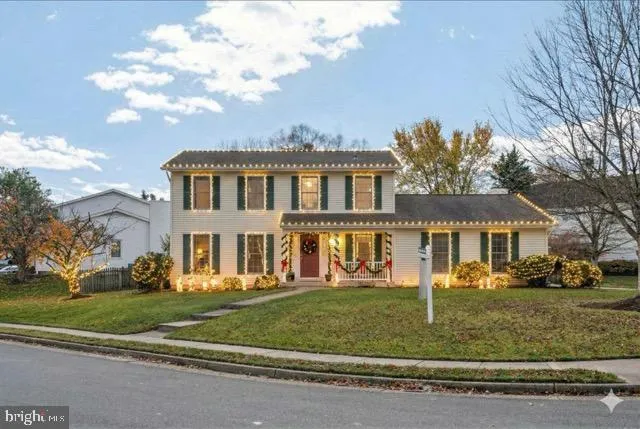 $825,000 | 1551 Brownsville Drive, Herndon, VA 20170